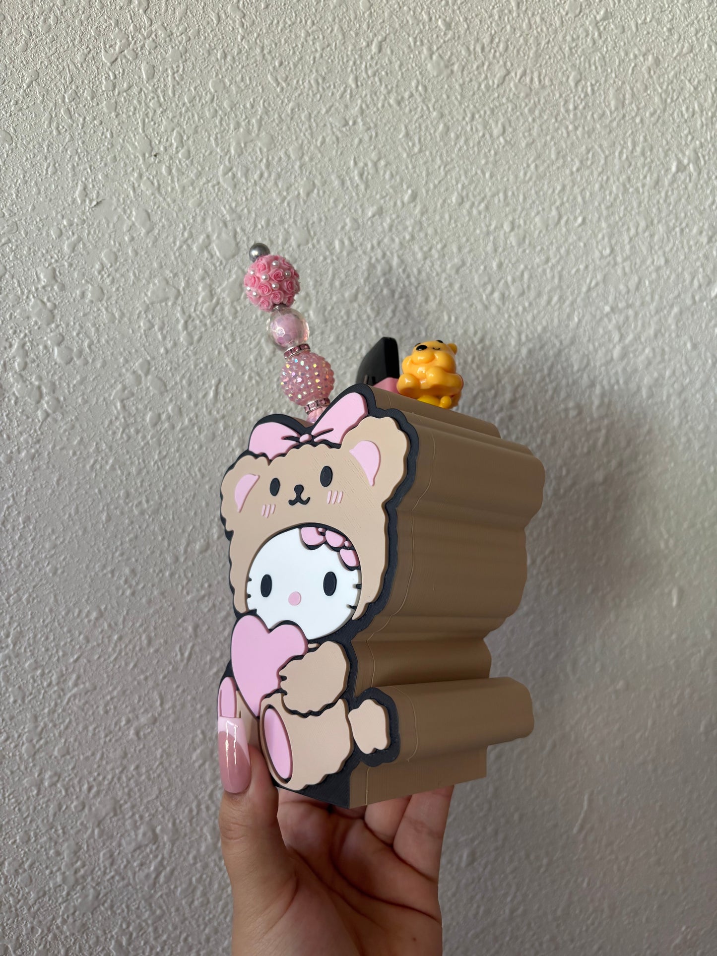 Hello kitty pen holder
