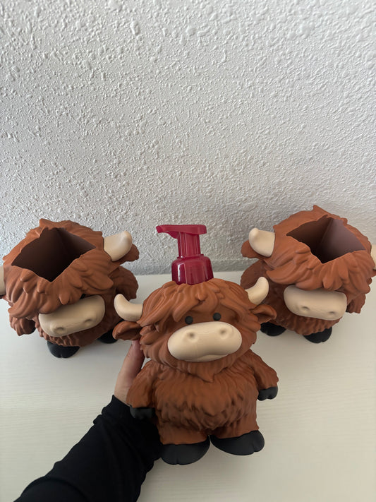 Highland cow soap holder