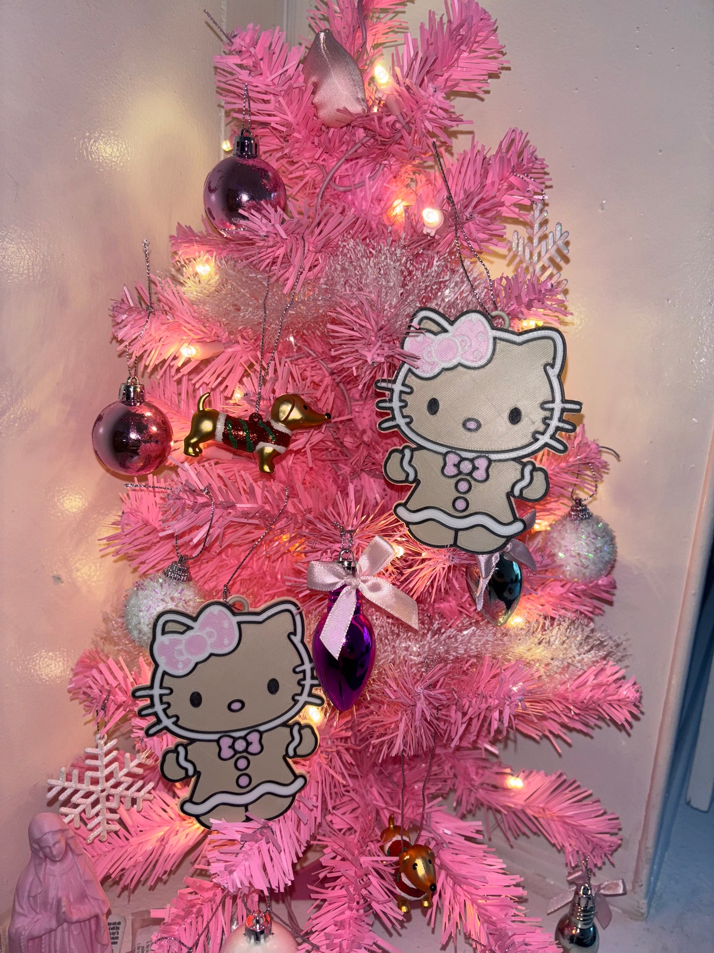 Hk gingerbread tree ornaments