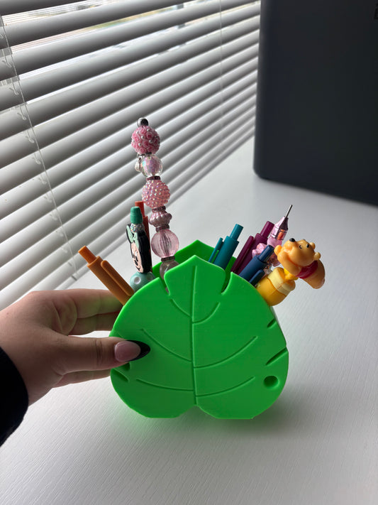 Monstera leaf accessory holder