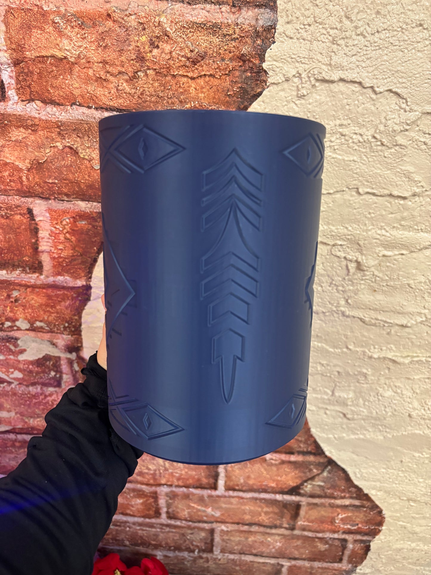 Native utensils holder