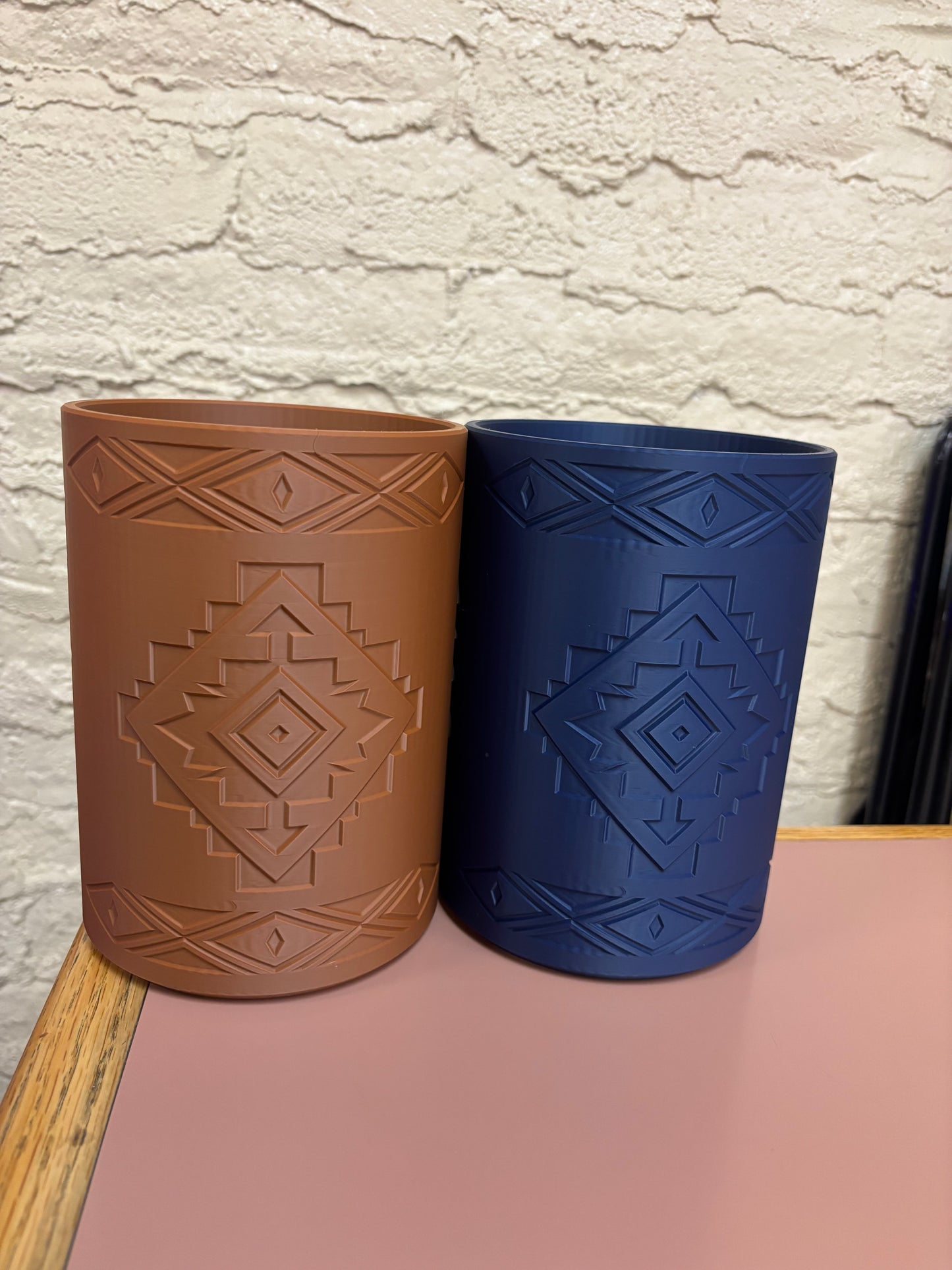 Native utensils holder