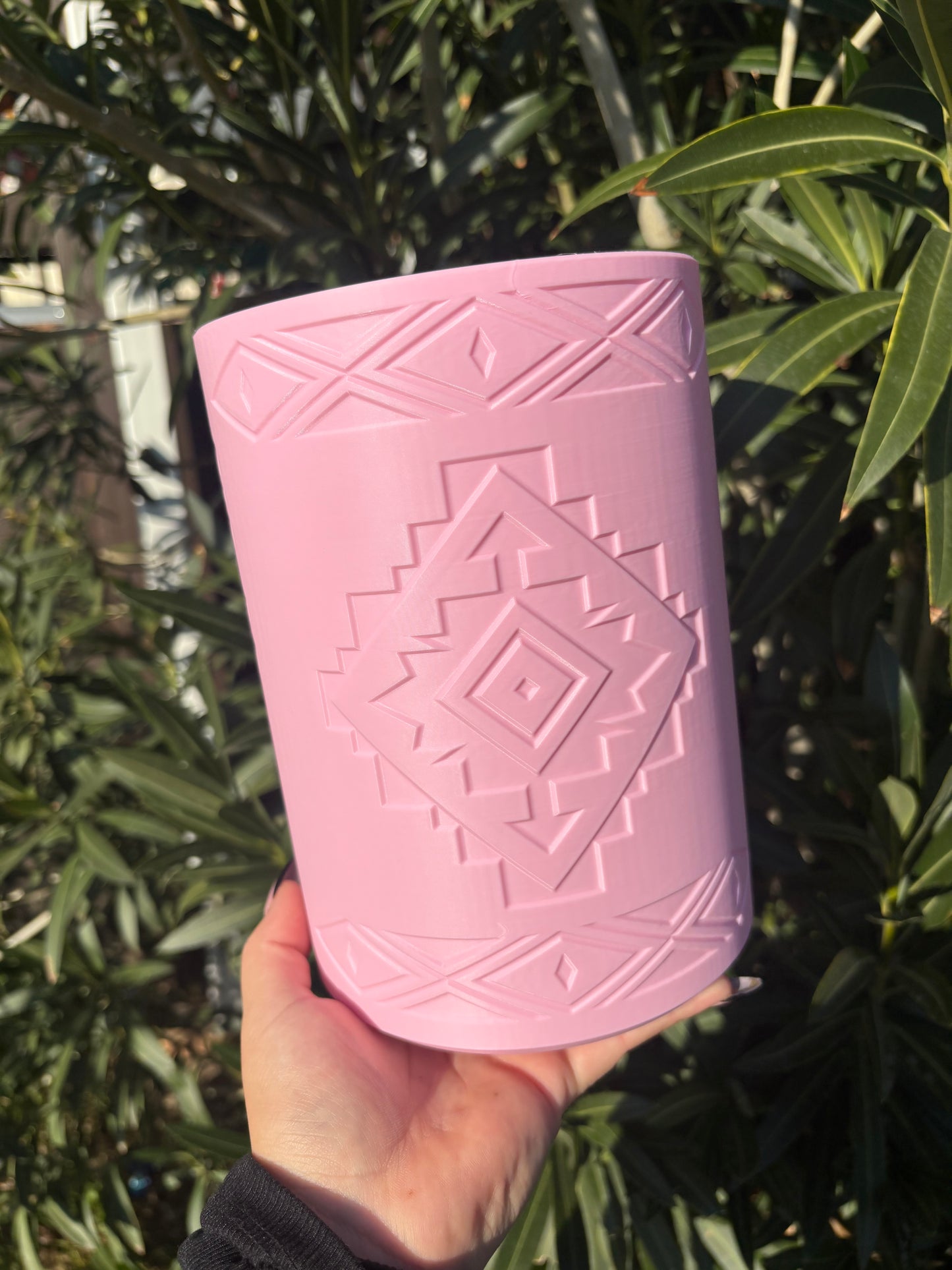 Native utensils holder