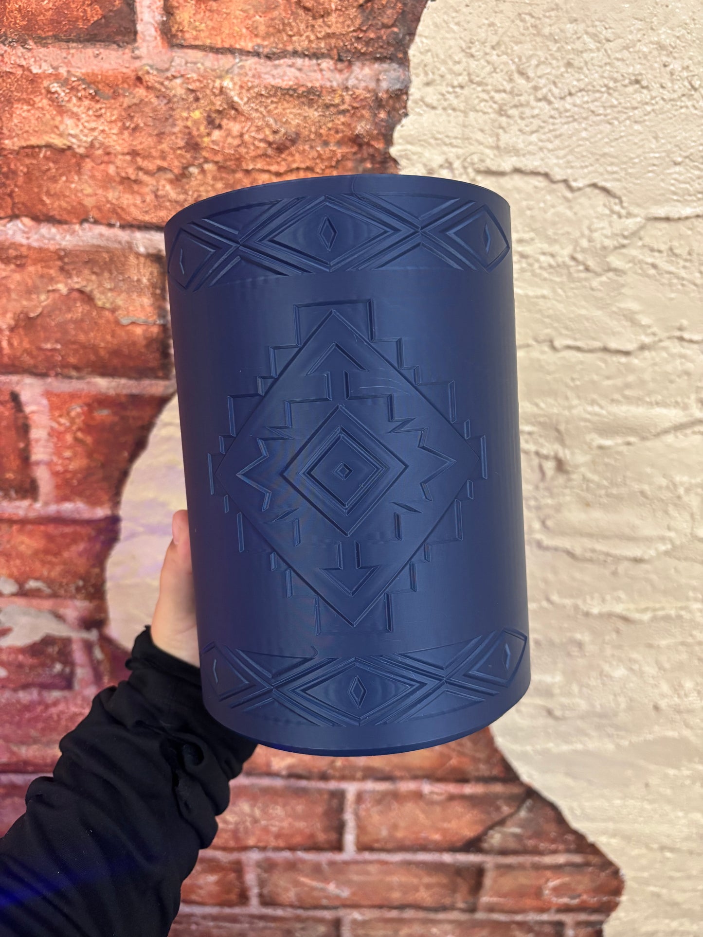 Native utensils holder